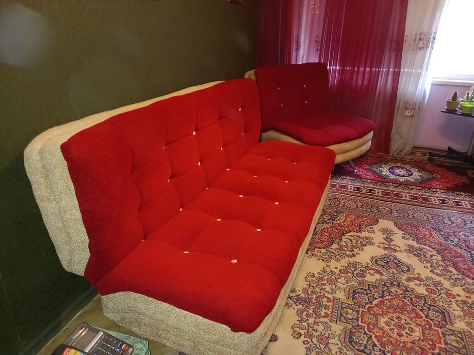 Мягкий уголок, диван и 2 кресла