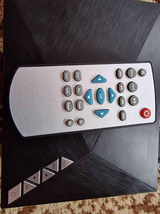 LED проектор в хорошем-отличном состоянии