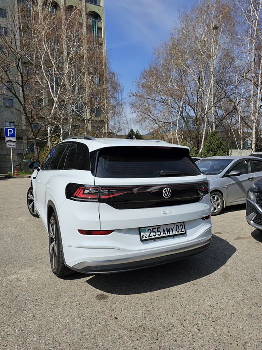 Volkswagen ID6 в аренду