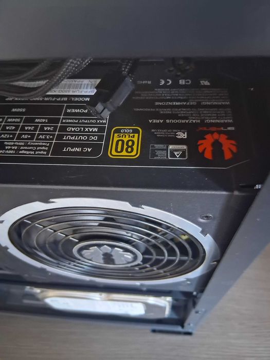 НОВО! Мощен геймърски компютър с 3070, i5 12400f, 32гб RAM и nvme ssd m2 wd sn770