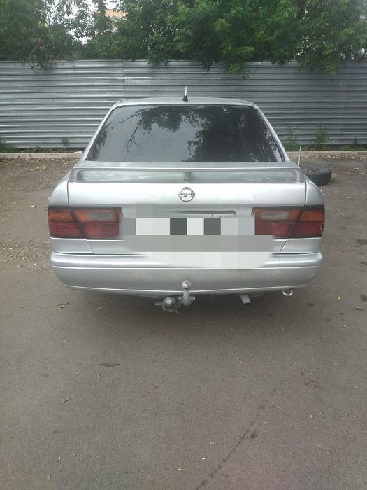 Nissan Primera P10