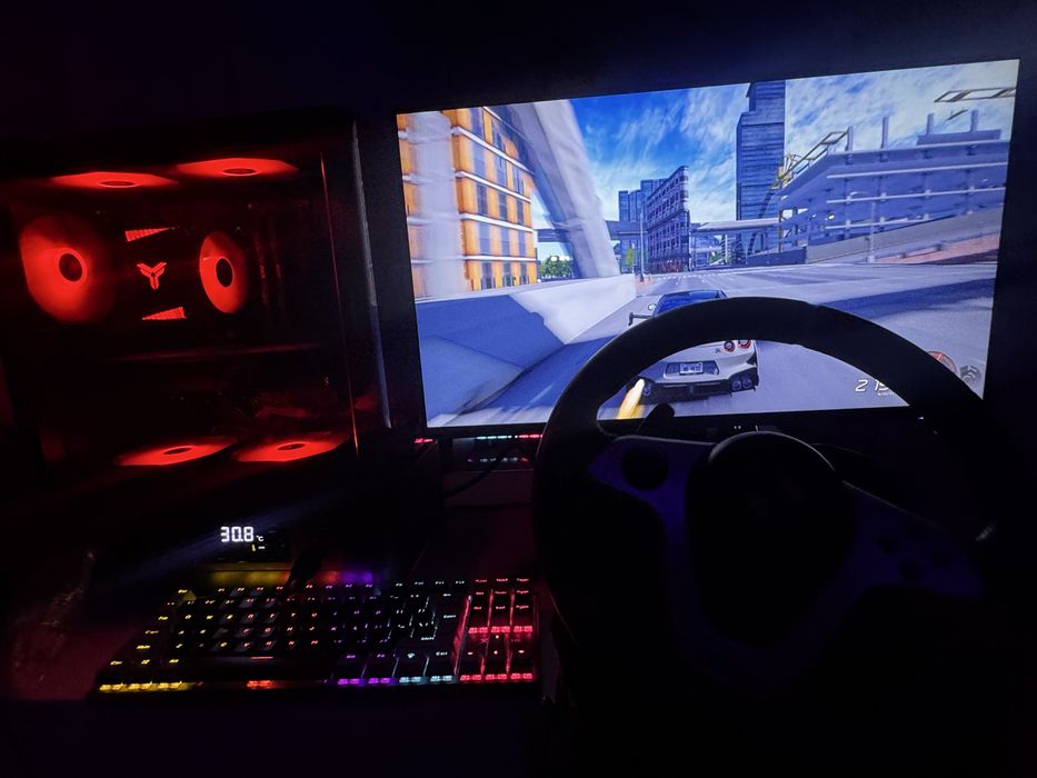 Продаве се геимарси компютар