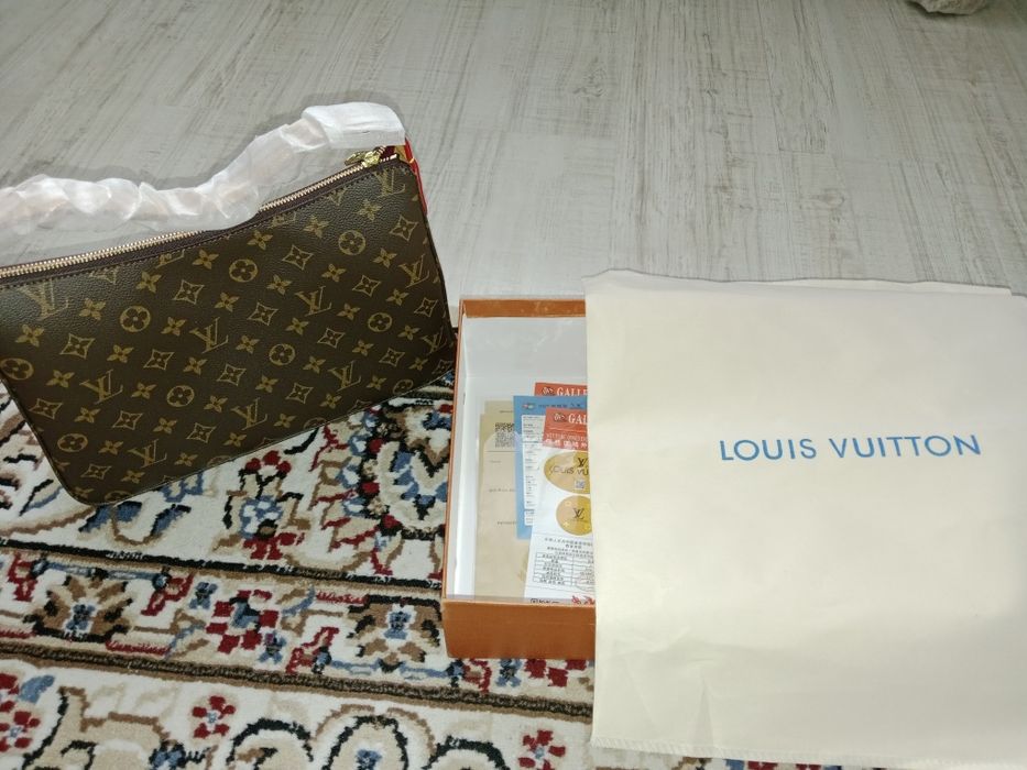 Продам стильную сумочку LOUIS VUITTON