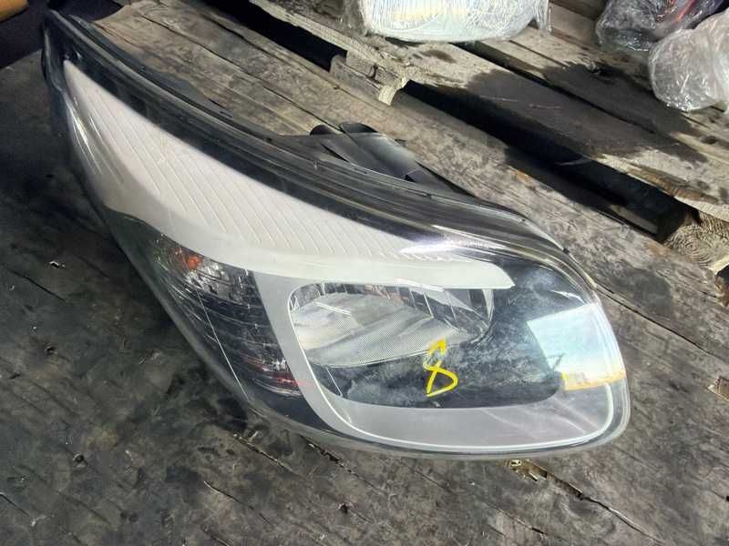 Фара передняя Kia Ray