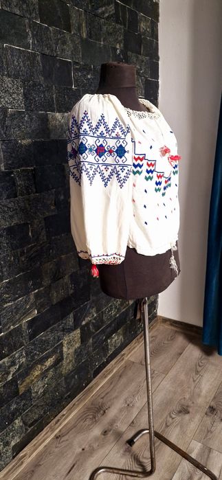 Ie de vânzare  mânecă trei sferturi