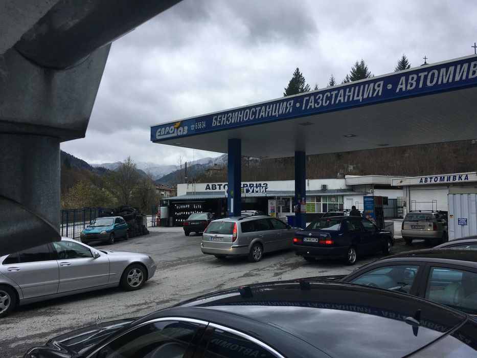 Дава се под наем Промишлена сграда в Смолян, Нов център - 1000 кв.м за 2193 € - Снимка #2