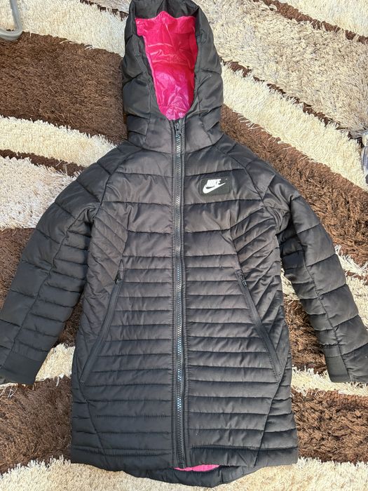 Детско яке Nike , 5-6год