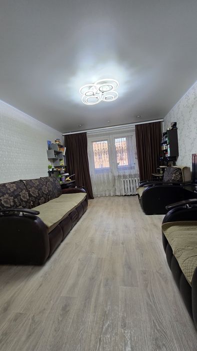 Продам 2х Комн квартиру в центре!