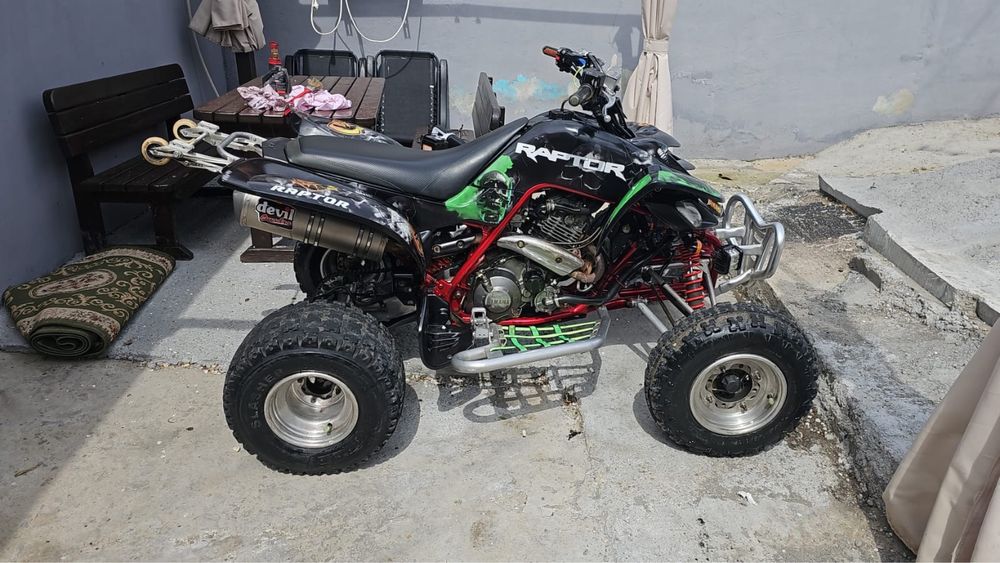 Yamaha raptor 660r