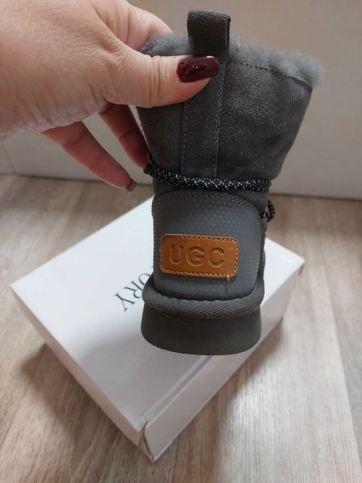 Продам угги ,для девочек