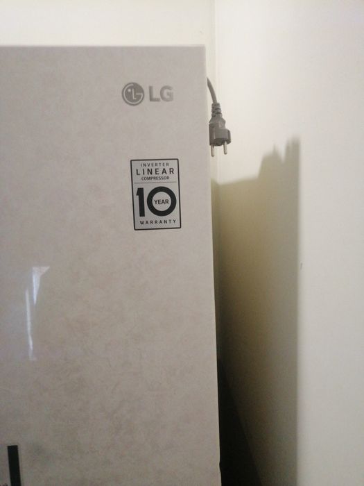 Продам холодильник LG