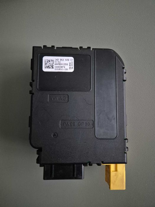 VW Голф 5/6, Пасат, Туран - Мулти Волан с Еърбег - Отлично Състояние