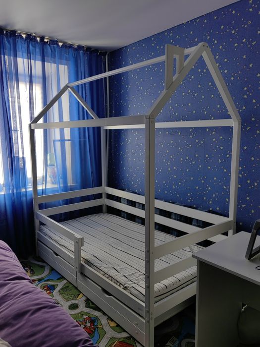 Продам кровать детскую (подростковую)