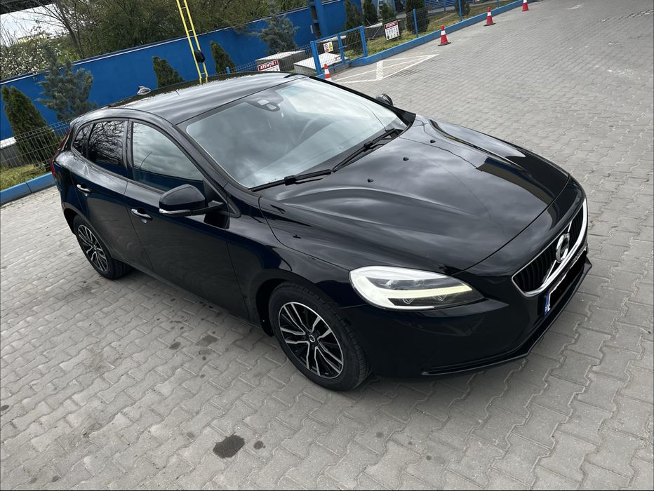 VOLVO V40 2018 — imagine 2