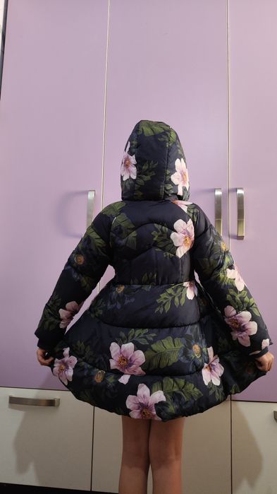 Куртка демисезон на девочку 7-8 лет