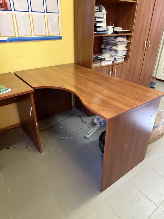 Мебель для офиса, шкафы, столы, тумбочки