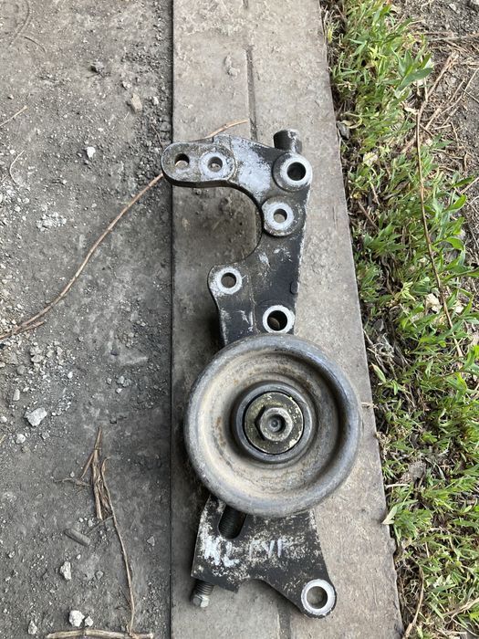 Запчасти от мазды кседос 6