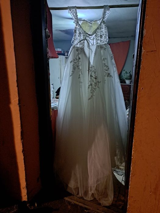 Vând rochie mireasă
