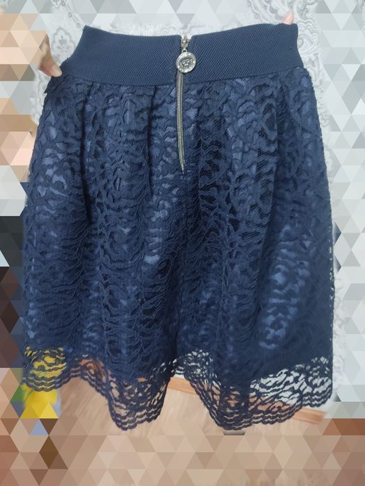 Продам школьную форму для девочки.