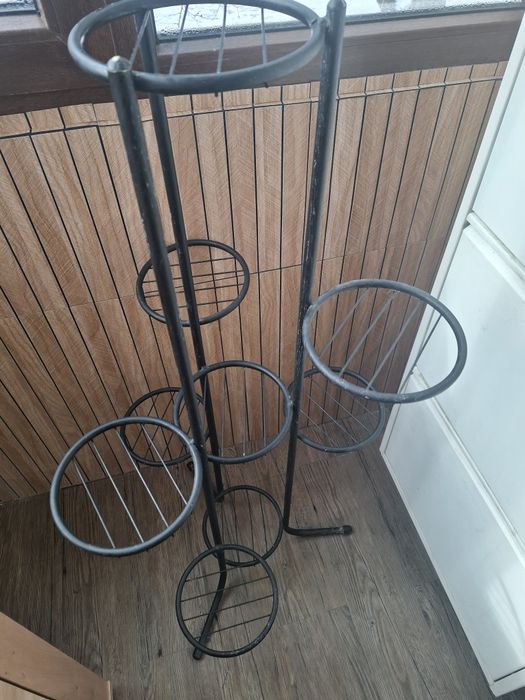 Метален Цветарник