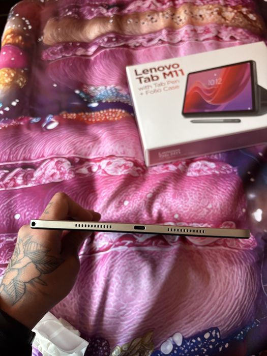 Vând Lenovo Tab M11