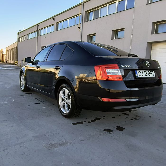 Vând Skoda Octavia 3