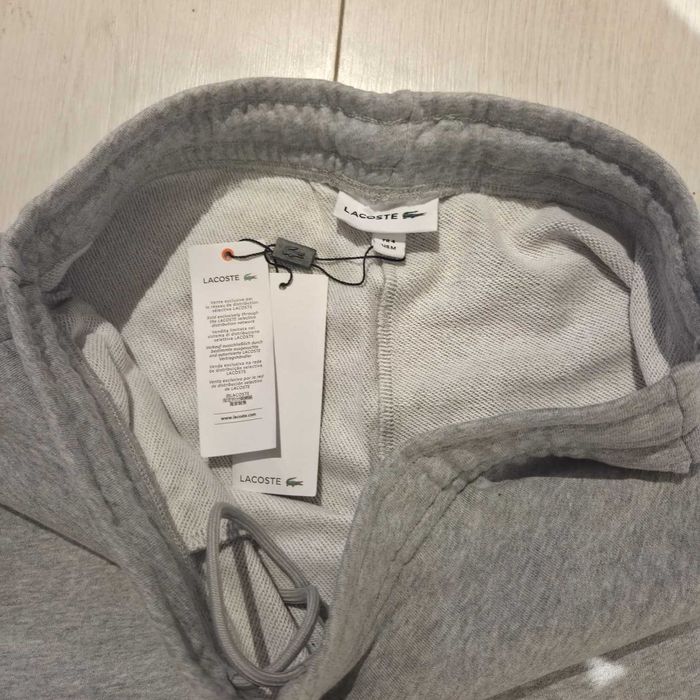 Pantaloni Lacoste (M) Noi cu eticheta | Livrare rapida cu verificare