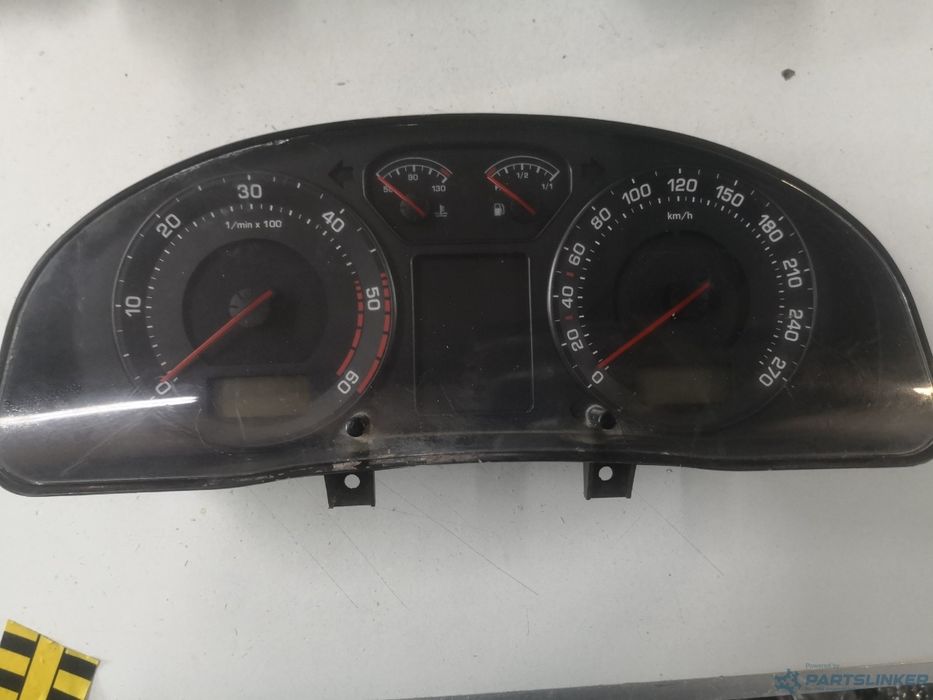 Ceasuri Bord Skoda Superb (3U4) [ 2001 - 2008 ] Oem 81071428