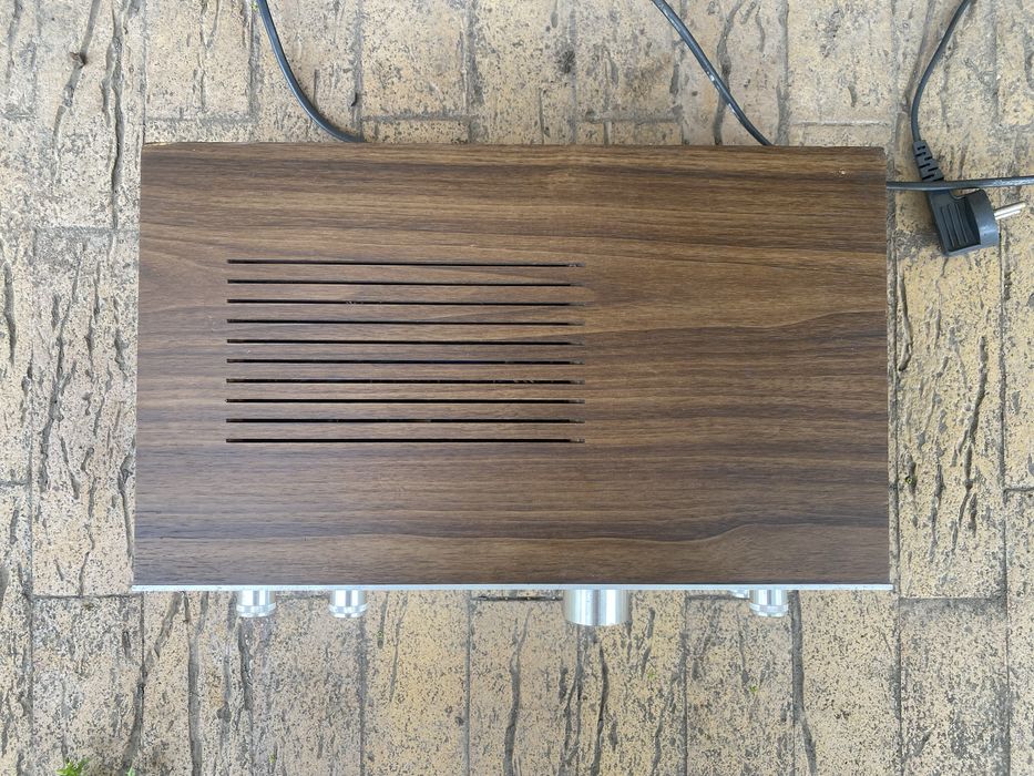 Akai AM-2200 amplificator audio ( linie / instrumente )