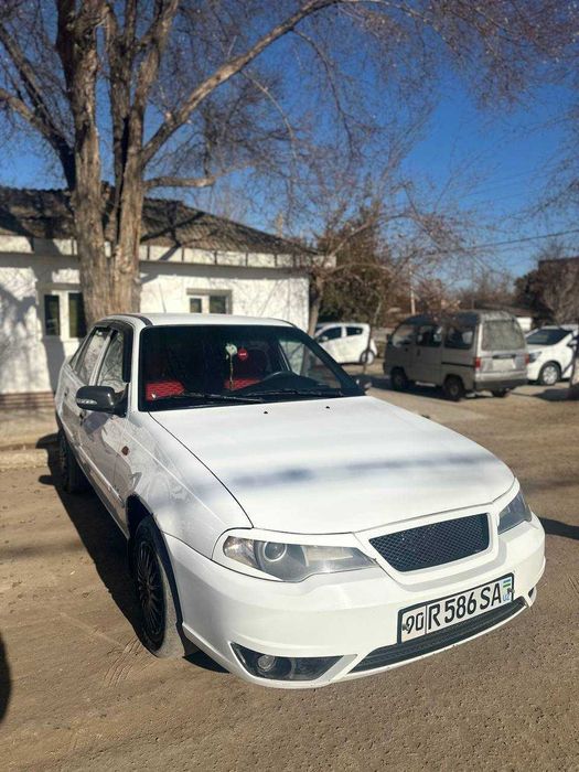 Нексия 2 сотилади