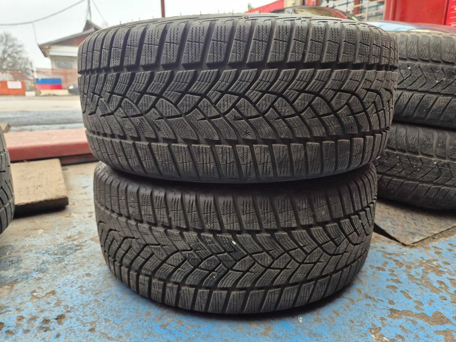 2 Anvelope M+S IARNA - 225/40/18 - GoodYear - PROFIL CA UNELE NOI - DOT 2020 !