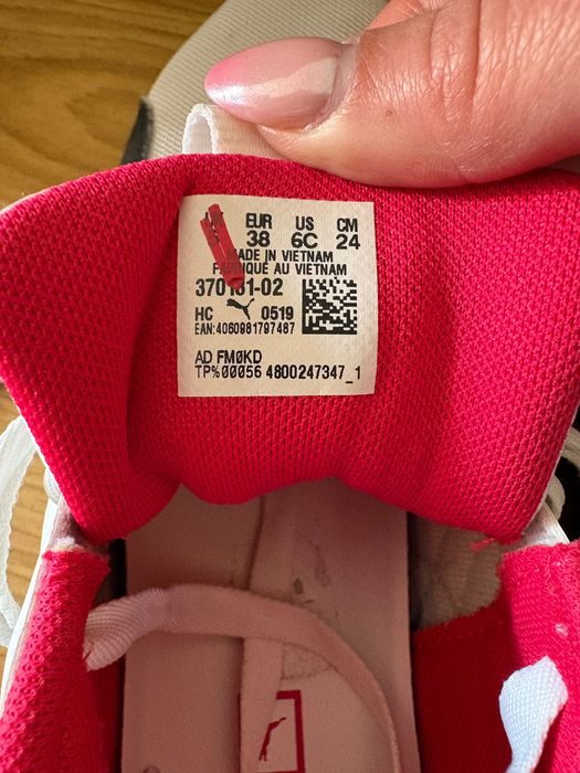 Лот обувки ,Converse , Puma , Guess