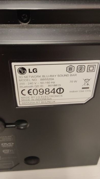 Vând soundbar LG, radio -cd, blu ray, 70w.