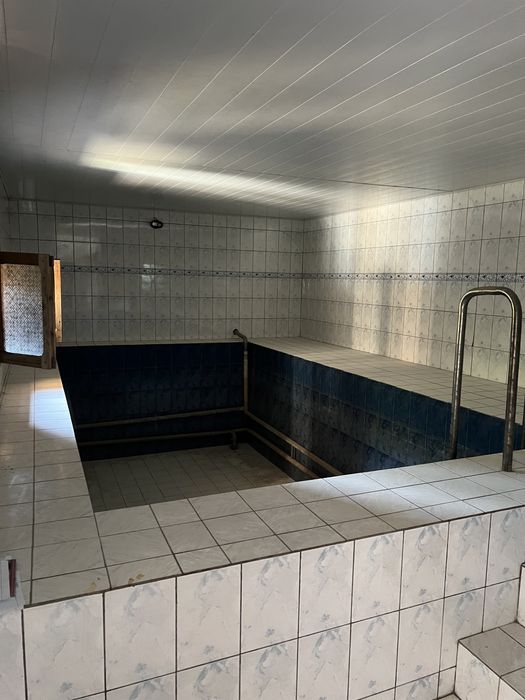 Ховли стоила люди