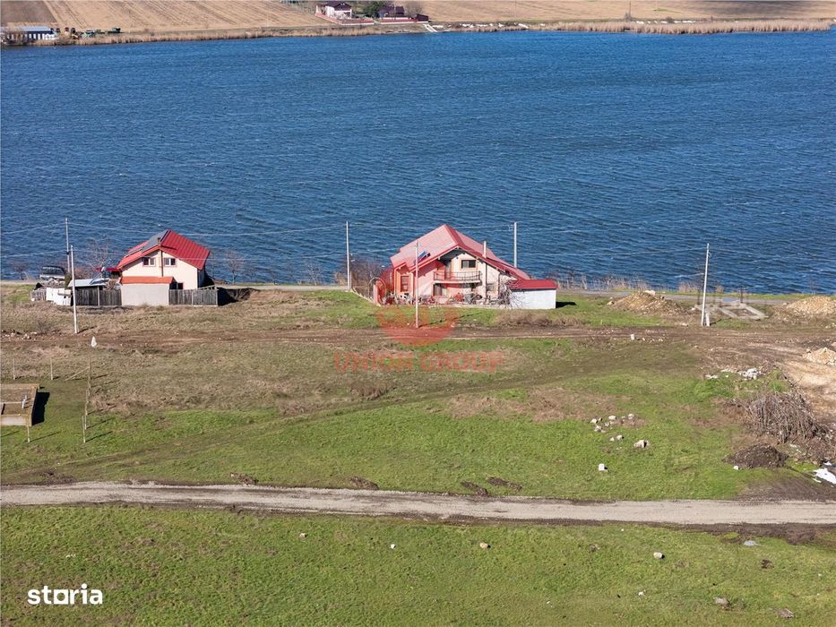 Teren Intravilan 2380 mp Langa Lac, Corbu