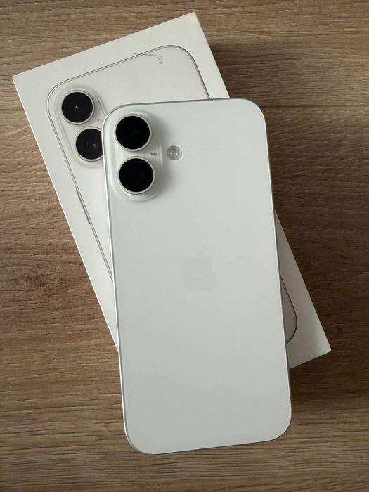 iPhone 16, 128 GB, белый