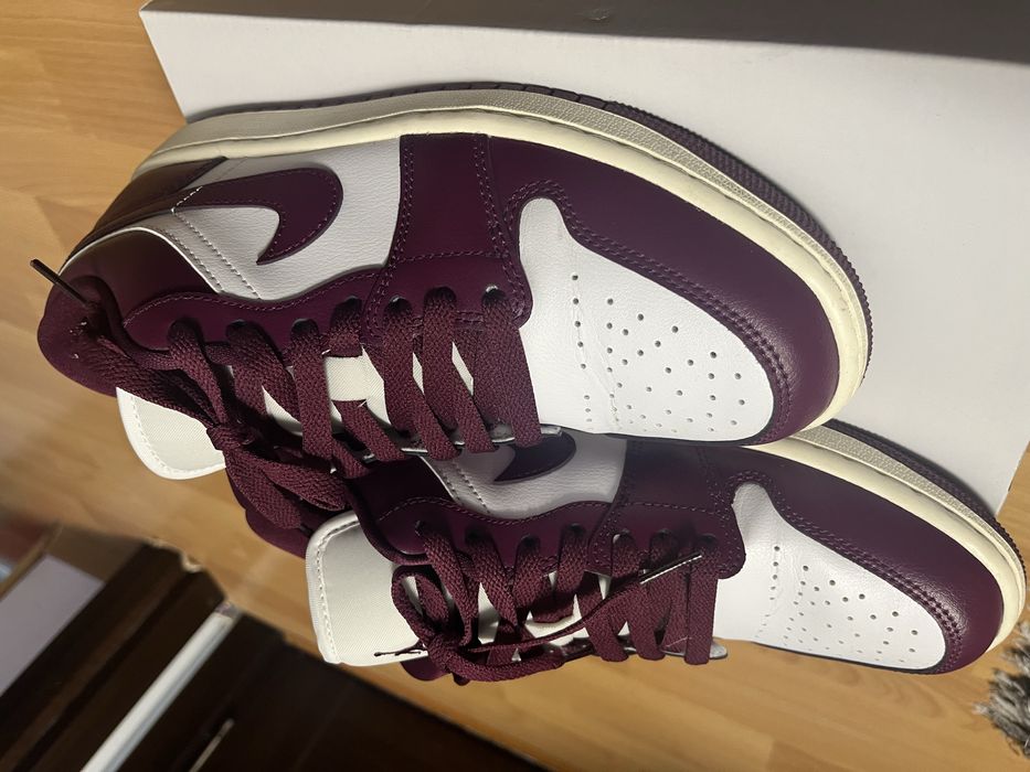 WMNS Air Jordan 1 Low