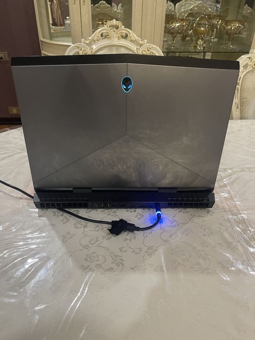 Alienware 17 R5 (GTX 1080) на запчасти + Новый БП