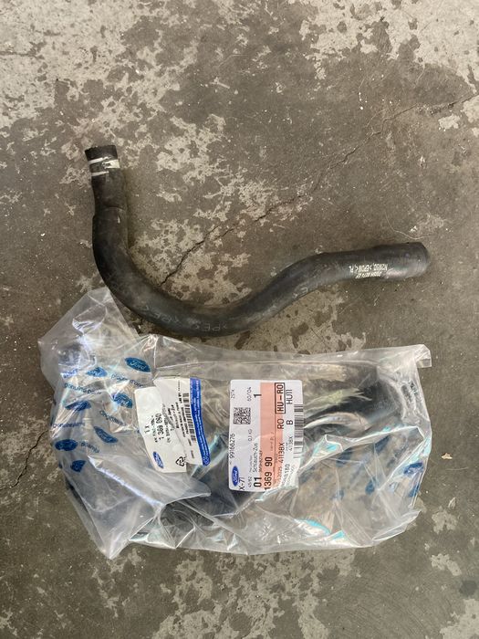 Водно съединение / маркуч Volvo ; Ford