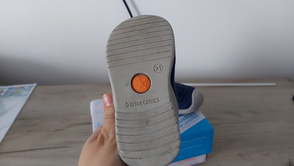 Incaltaminte Biomecanics