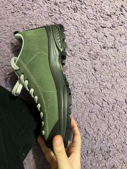 Vând adidași scarpa