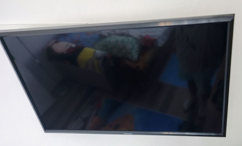 Samsung T28E310EW Monitor / TV