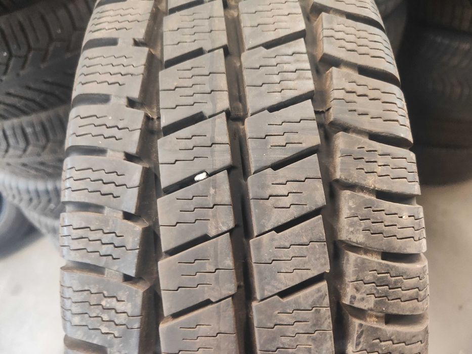 2бр.зимни гуми 215/70/15C Platin