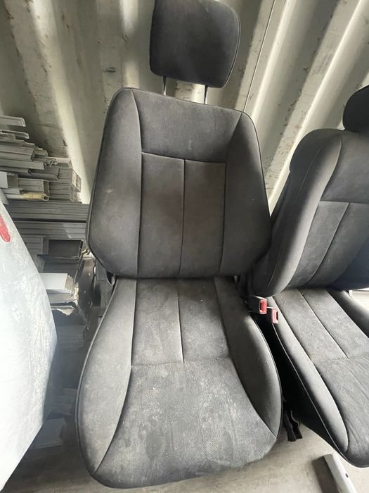 Комплект сидения на мерс 210 салон сидения состояние отличное требуетс