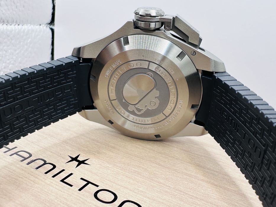 *Чисто Нов* Hamilton  Kahaki Navy Frogman Titanium