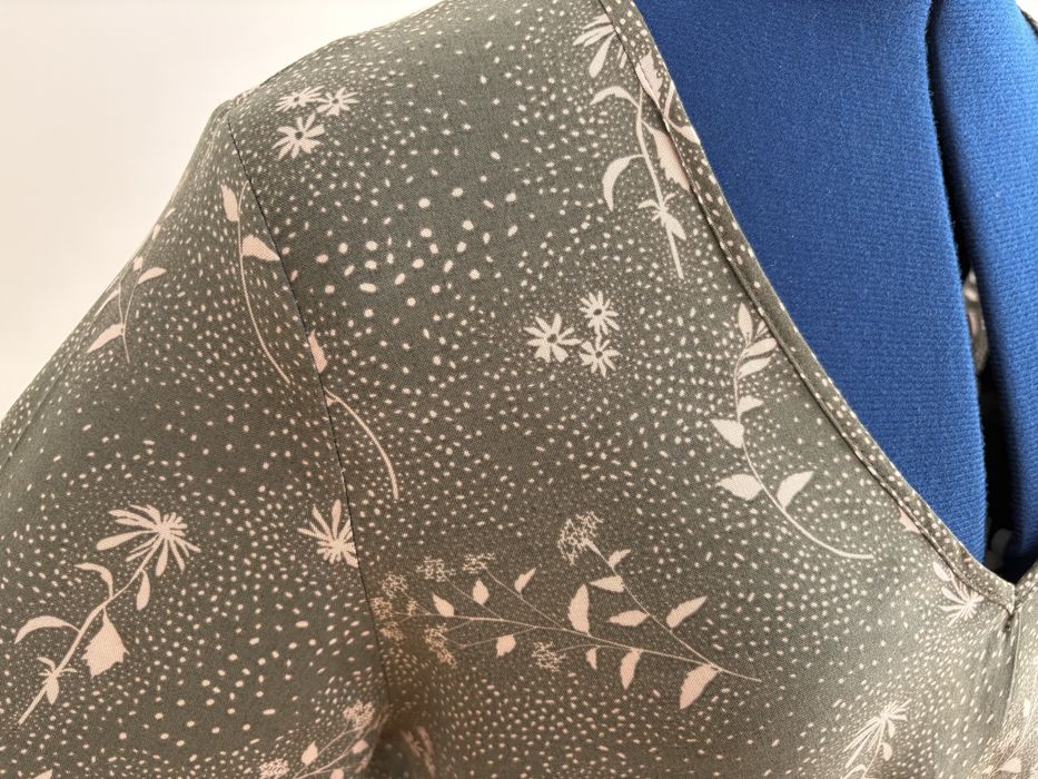 Рокля Three Little Words, размер М, чисто нова