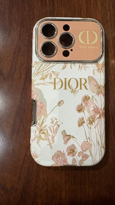 Чехол на iphon 16pro