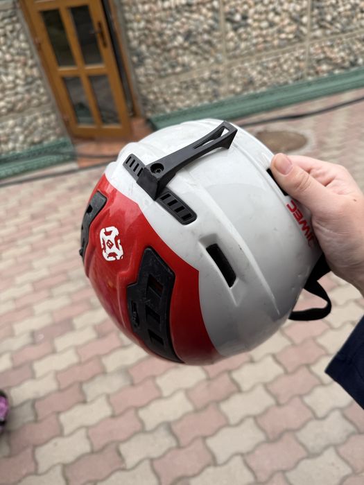 Продам шлем для лыжи
