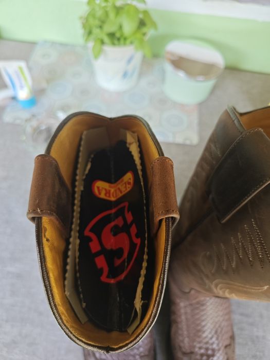 каубойки ботуши ,