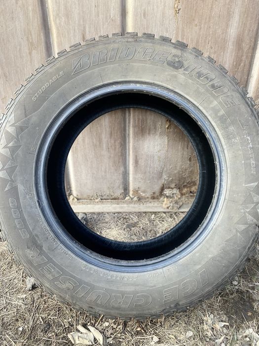комплект резины Bridgestone 235/60/16